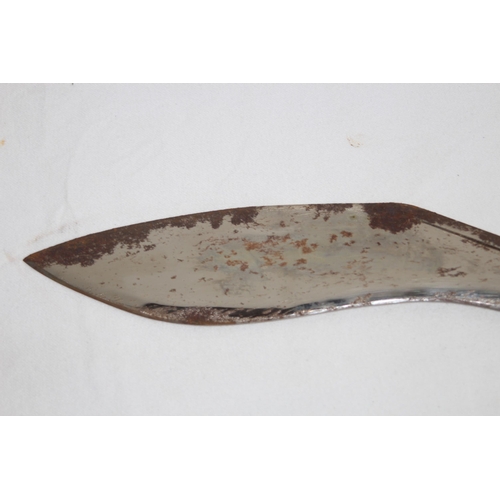 562 - VINTAGE KUKRI