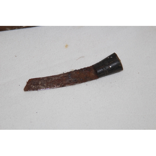 562 - VINTAGE KUKRI