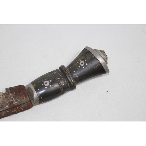 562 - VINTAGE KUKRI