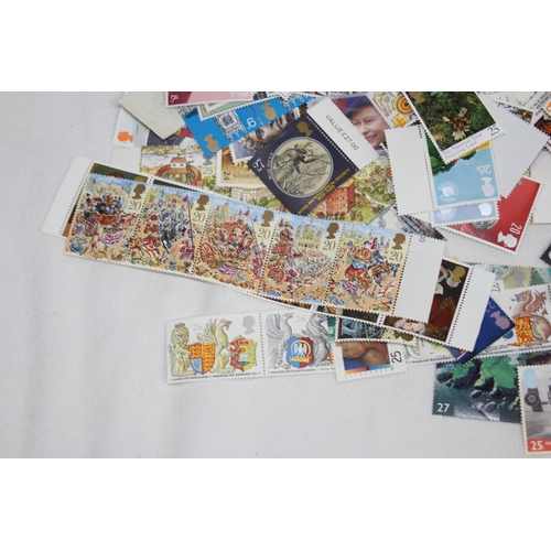 435 - VERY LARGE QTY OF USABLE FESTIVE / PICTORIAL STAMPS WITH A MINIMUM FACE VALUE OF £210
