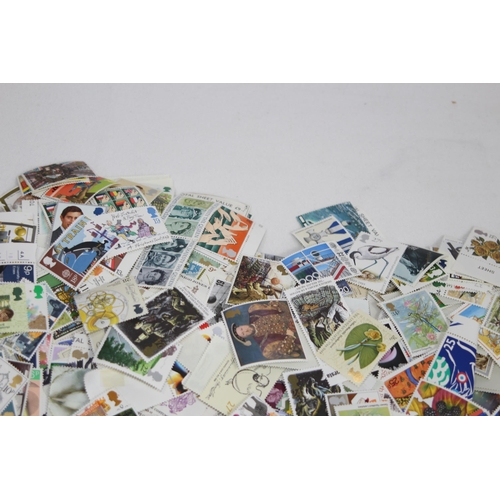 435 - VERY LARGE QTY OF USABLE FESTIVE / PICTORIAL STAMPS WITH A MINIMUM FACE VALUE OF £210
