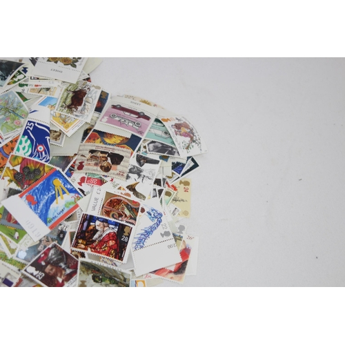 435 - VERY LARGE QTY OF USABLE FESTIVE / PICTORIAL STAMPS WITH A MINIMUM FACE VALUE OF £210
