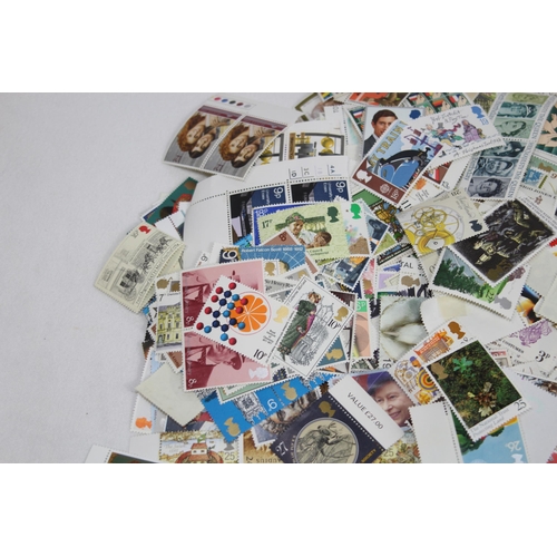 435 - VERY LARGE QTY OF USABLE FESTIVE / PICTORIAL STAMPS WITH A MINIMUM FACE VALUE OF £210