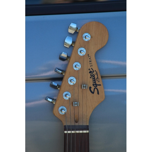 602 - ELECTRIC SQIRE GUITAR