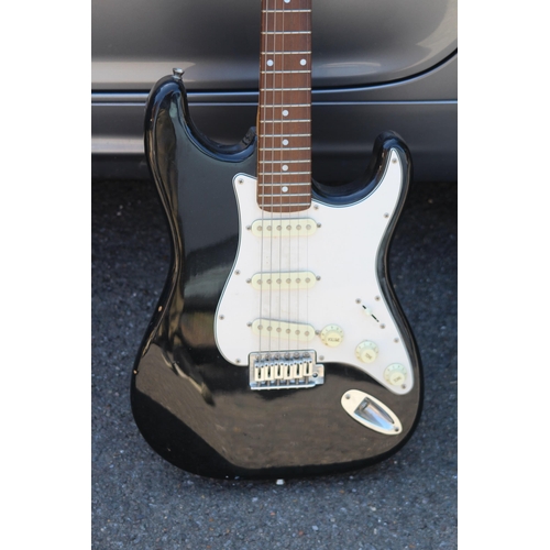 602 - ELECTRIC SQIRE GUITAR