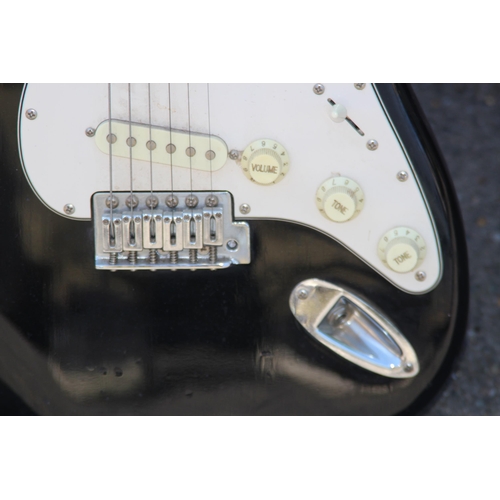 602 - ELECTRIC SQIRE GUITAR