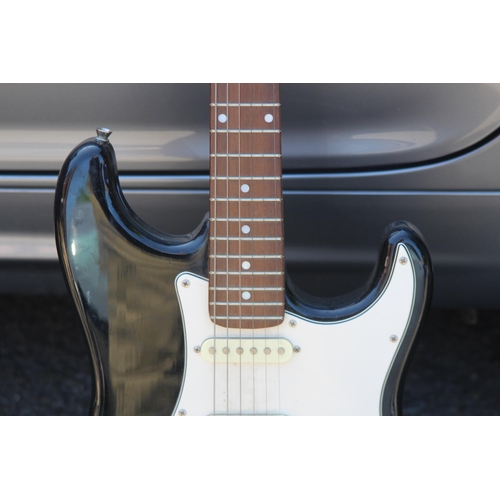 602 - ELECTRIC SQIRE GUITAR