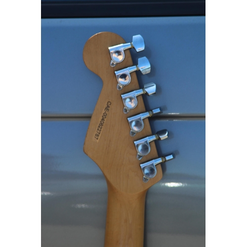 602 - ELECTRIC SQIRE GUITAR