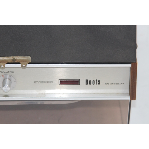 606 - VINTAGE BOOTS RECORD SYSTEM