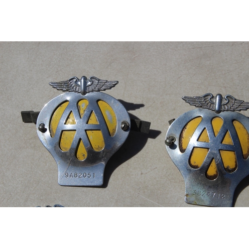 580 - 8 VINTAGE AA BADGES