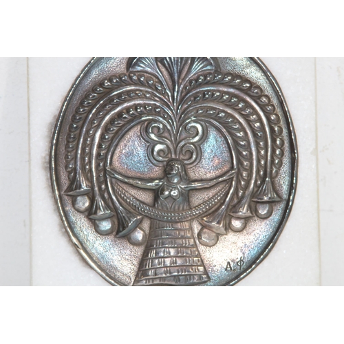 561 - SMALL MARBLE TILE WITH SILVER PLAQUE AND SCENT BOTTLE WITH BLANK SILVER CARTOUCHE
14 X 12CM