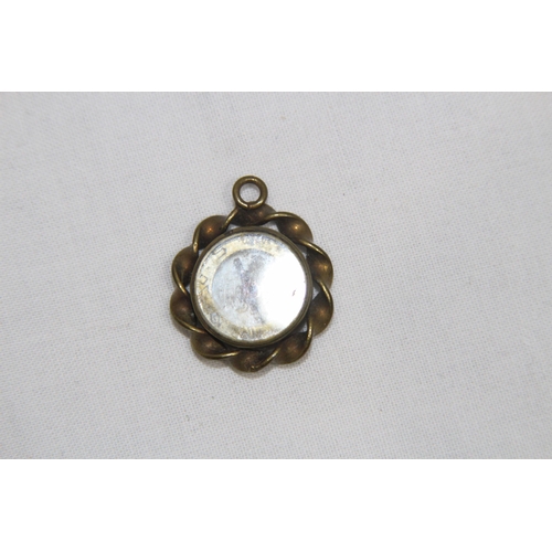 565 - VINTAGE PENDANT COMPASS
