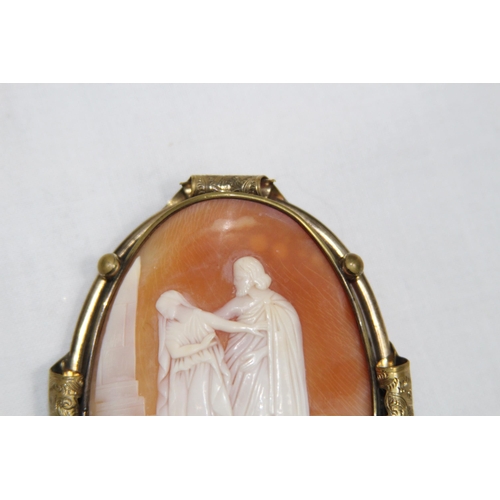 566 - VINTAGE BEAUTIFULLY CARVED CAMEO BROOCH
