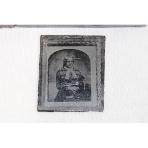 570 - VICTORIAN DURATYPE LEATHER CASED GLASS PHOTO AND ANOTHER
9.5 X 8CM