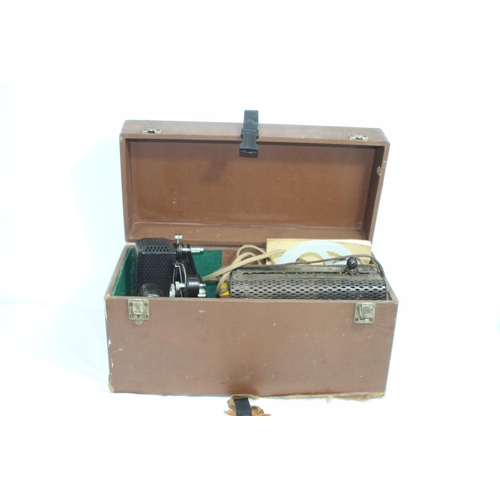601 - VINTAGE KODASCOPE MODAL D PROJECTOR