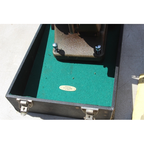 622 - VINTAGE SPECTO 500 PROJECTOR