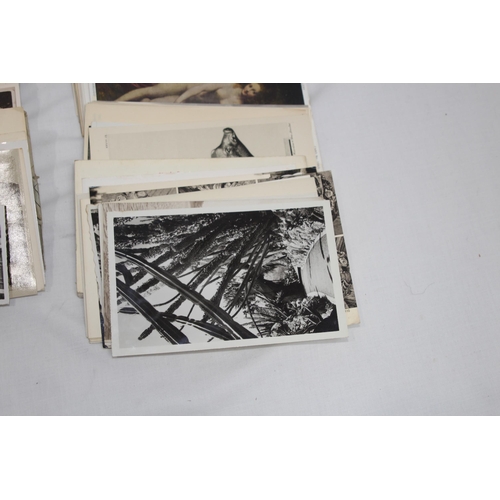 563 - COLLECTION OF VINTAGE POSTCARDS