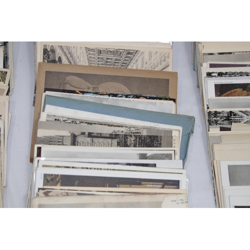563 - COLLECTION OF VINTAGE POSTCARDS