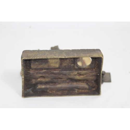 575 - VINTAGE PAINTED CAST DESK INKWELL