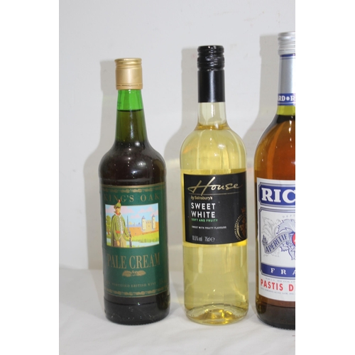 634 - 8 BOTTLES OF VARIOUS WINE