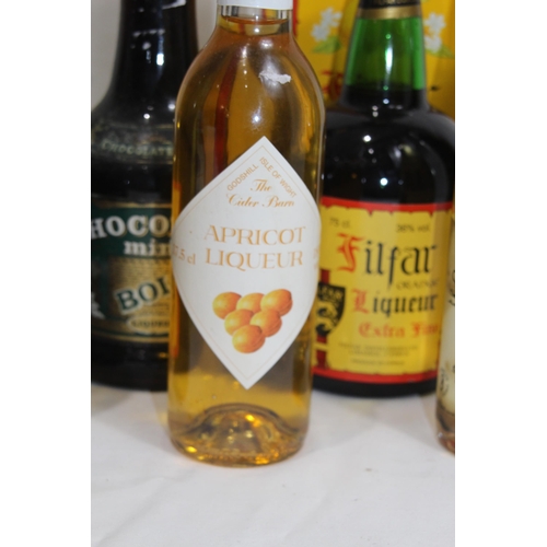 640 - QUANTITY OF VARIOUS LIQUEURS X 10