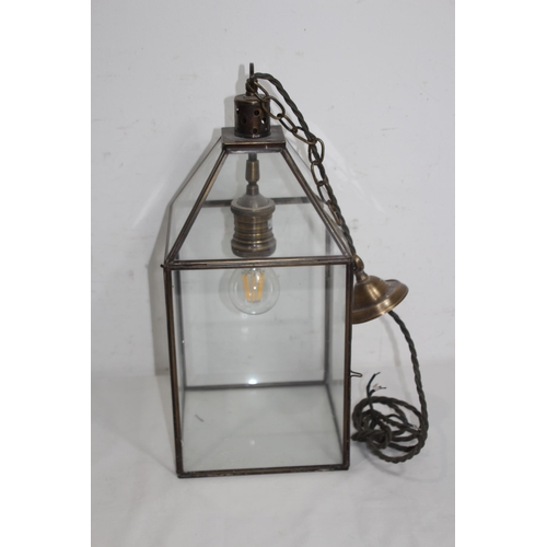 471 - HANGING LANTERN
