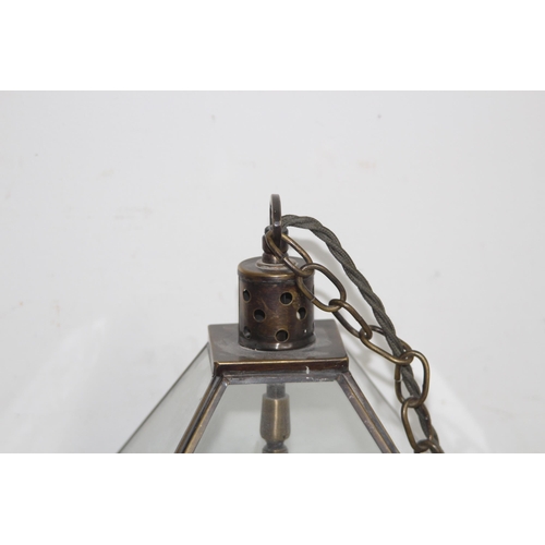 471 - HANGING LANTERN