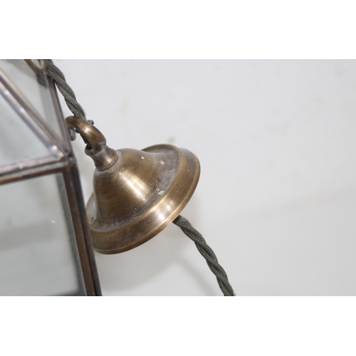 471 - HANGING LANTERN