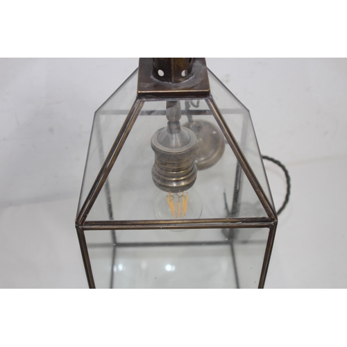 471 - HANGING LANTERN