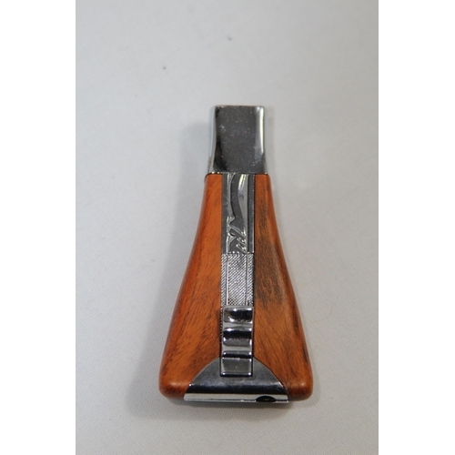556 - QUANTITY OF VINTAGE LIGHTERS x10