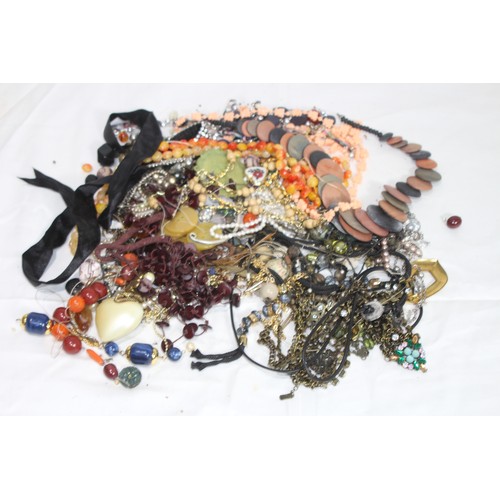 248 - QUANTITY OF JEWELLERY FINDINGS