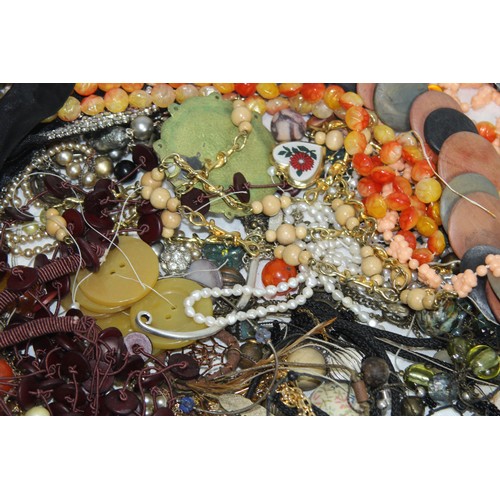 248 - QUANTITY OF JEWELLERY FINDINGS