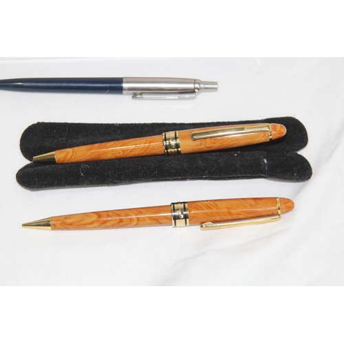 720 - QUANTITY OF PENS INCLUDING PARKER