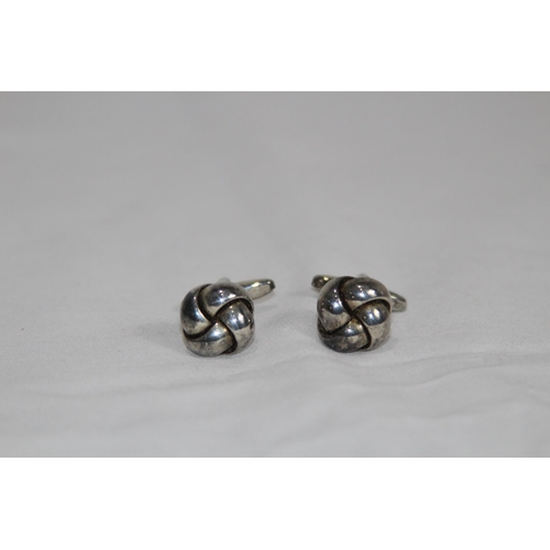 832 - PAIR OF VINTAGE BOXED SILVER CUFFLINKS