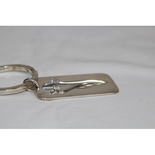 834 - BOXED SILVER LINKS OF LONDON CONCORDE KEYRING
29.84G