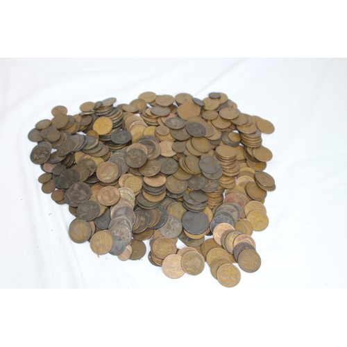 804 - LARGE QUANTITY OF BRITISH COPPER COINAGE INCLUDING ANTIQUE