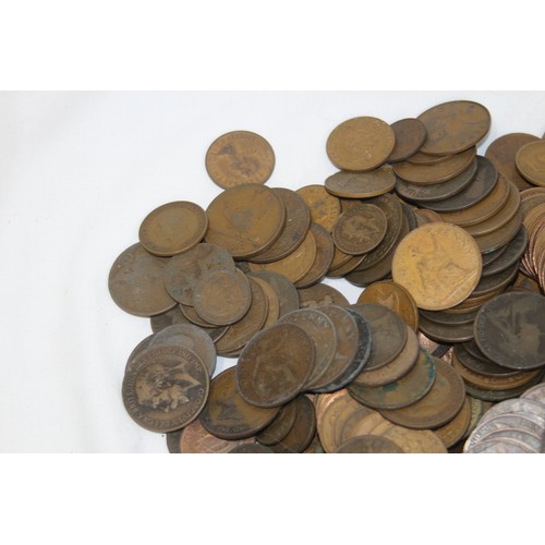 804 - LARGE QUANTITY OF BRITISH COPPER COINAGE INCLUDING ANTIQUE