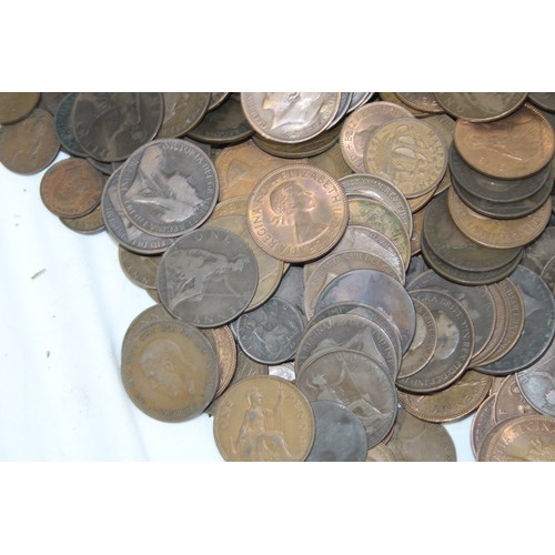 804 - LARGE QUANTITY OF BRITISH COPPER COINAGE INCLUDING ANTIQUE