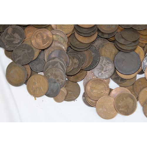 804 - LARGE QUANTITY OF BRITISH COPPER COINAGE INCLUDING ANTIQUE