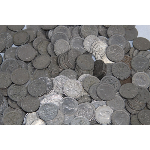 805 - QUANTITY OF POST 1946 SIX PENNY PIECES