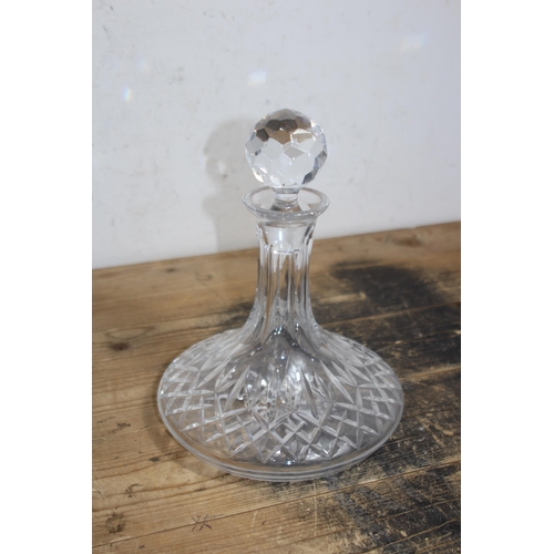 166 - QUANTITY OF DECANTERS x4