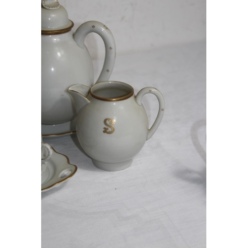 169 - QUANTITY OF ANTIQUE CHINA