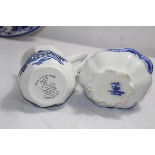 183 - QUANTITY OF VINTAGE BLUE AND WHITE CHINA