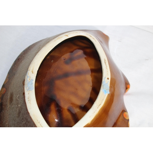 197 - QUANTITY OF VINTAGE SERVING PLATTERS AND BOWLS