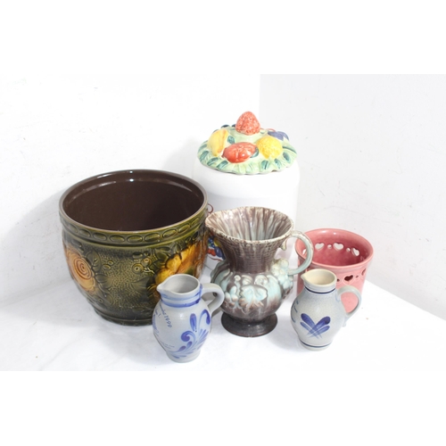 200 - QUANTITY OF WEST GERMAN CHINA AND RUMTOPF 
23 X 19CM