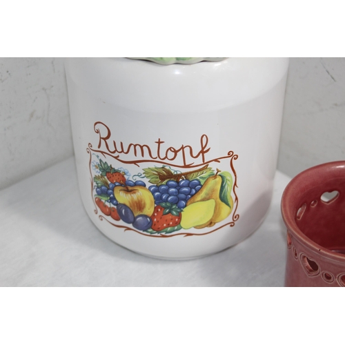 200 - QUANTITY OF WEST GERMAN CHINA AND RUMTOPF 
23 X 19CM