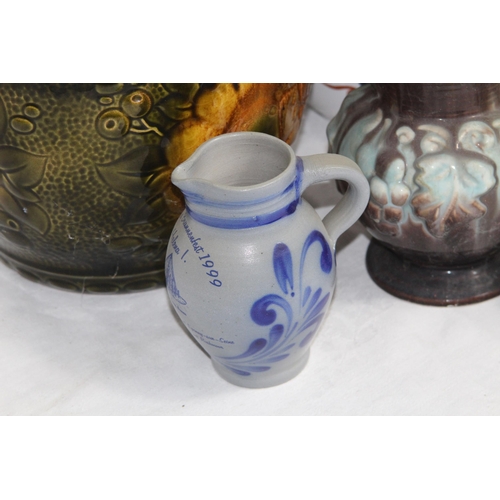 200 - QUANTITY OF WEST GERMAN CHINA AND RUMTOPF 
23 X 19CM