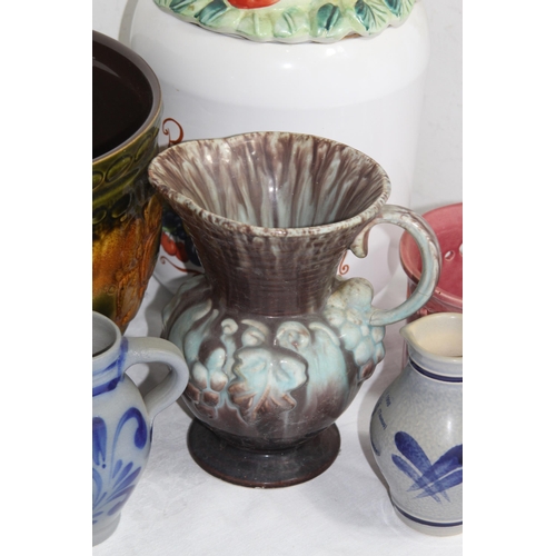 200 - QUANTITY OF WEST GERMAN CHINA AND RUMTOPF 
23 X 19CM