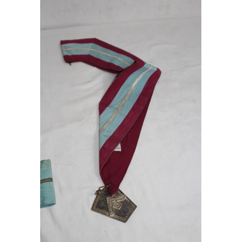 283 - TWO VINTAGE LEATHER CASES WITH MASONIC JEWELLED COLLARS, APRONS, EPHEMERA AND SELECTION OF MASONIC M... 