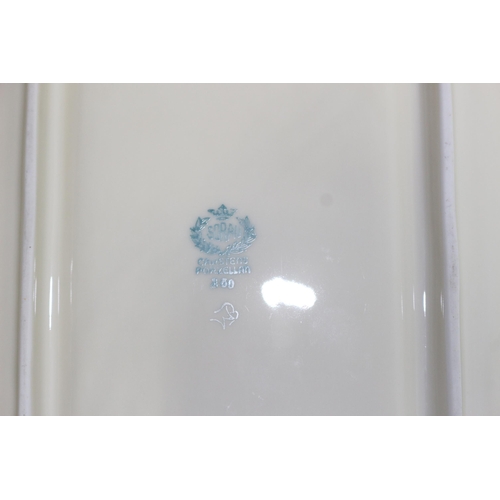 204 - QUANTITY OF CHINA DINNER SERVICE